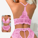 Two-piece lingerie made of lace with an opening at the back