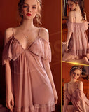 Lingerie made of chiffon with lace at the chest and shoulders and a ruffled tail