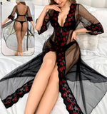 Three-piece lingerie consisting of a bra and underwear made of Lycra and a long robe made of tulle with lace edges