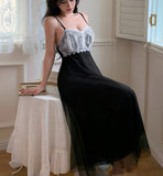 Lingerie made of lined  tulle with lace at the chest