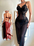 Two-piece lingerie made of chiffon and lace with an open back