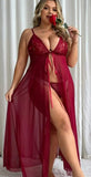 Two-piece lingerie made of chiffon with lace at the chest and open in the front