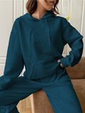 Two-piece pajamas made of polar material