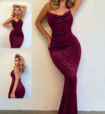 Long dress made of velvet with open back