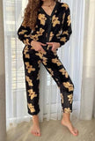 Two-piece pajamas made of velvet