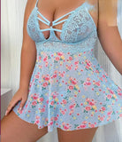 Two-piece lingerie made of floral chiffon with lace at the chest