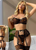 Three-piece lingerie made of lycra with chains at the belly and chest