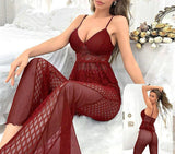 Two-piece pajama set made of ribbed chiffon and lace.