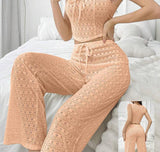 Two-piece pajamas made of lace